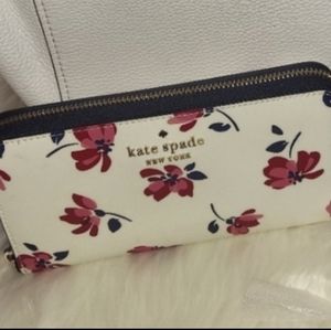 Kate Spade Continental Wallet